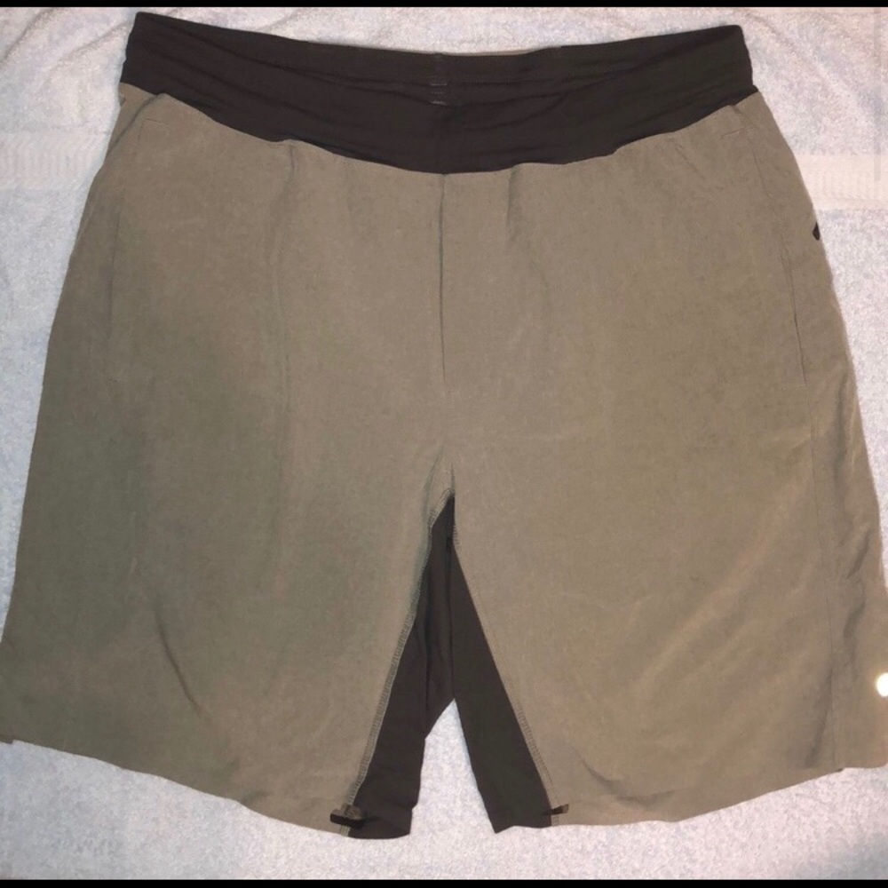 Lululemon Shorts (Large)